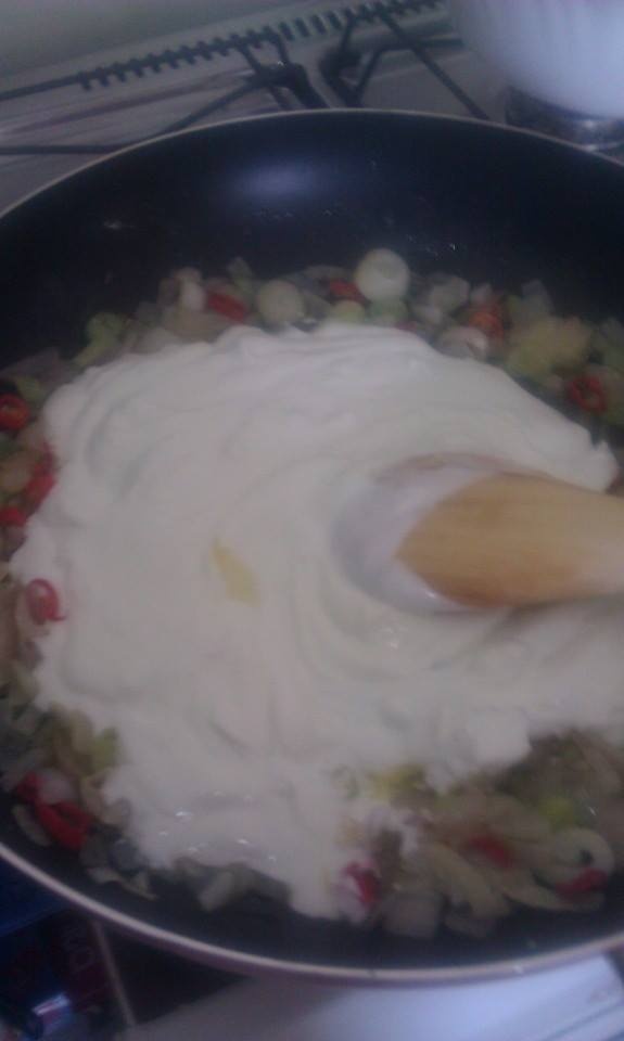 Conopida cu legume si smantana la cuptor