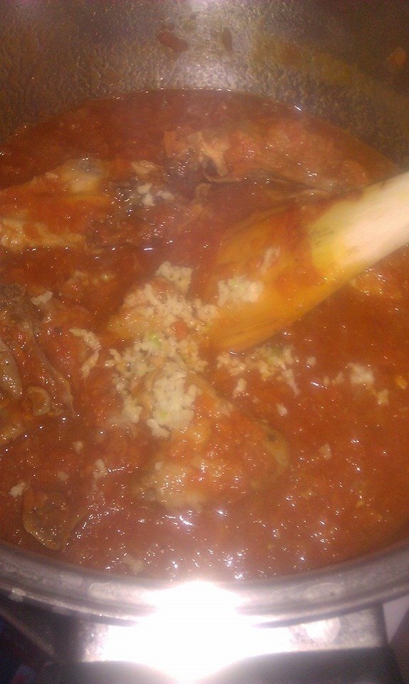 Mancare de ceapa cu morcovi si pui