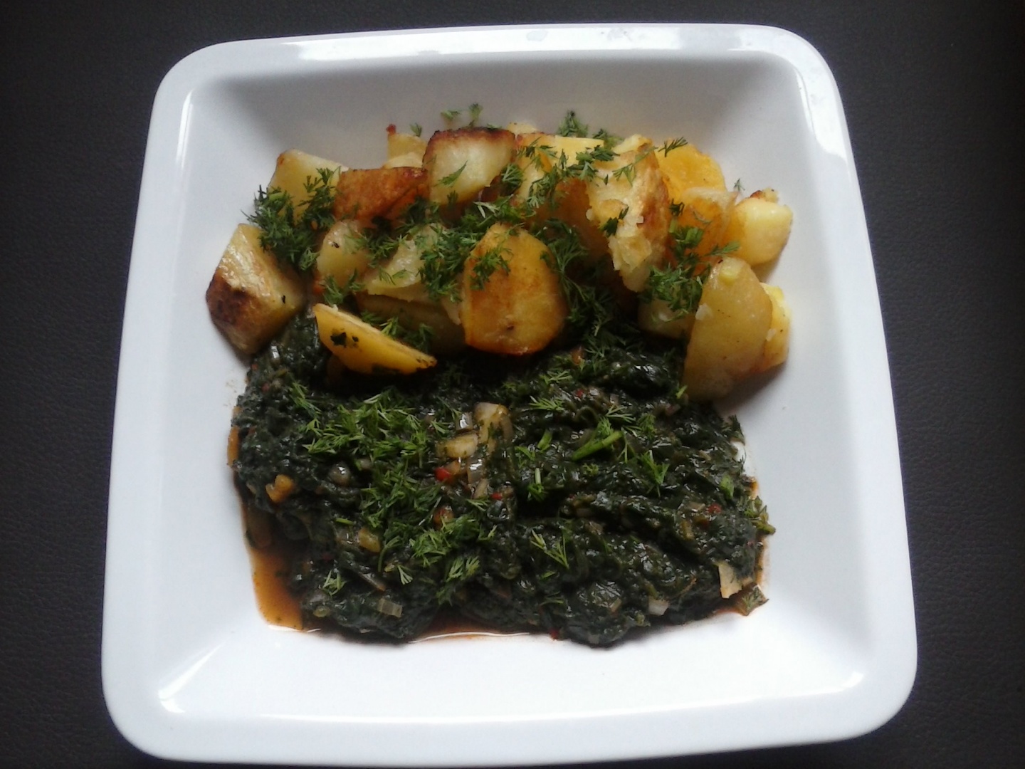 Soté de spanac cu usturoi