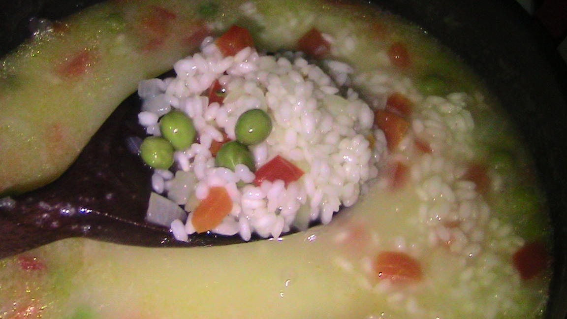 Pui la cuptor cu garnitura de orez