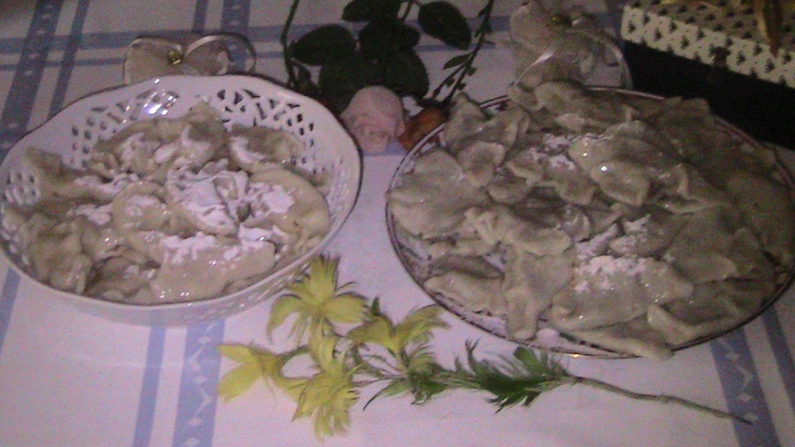 Coltunasi de post cu dulceata de prune