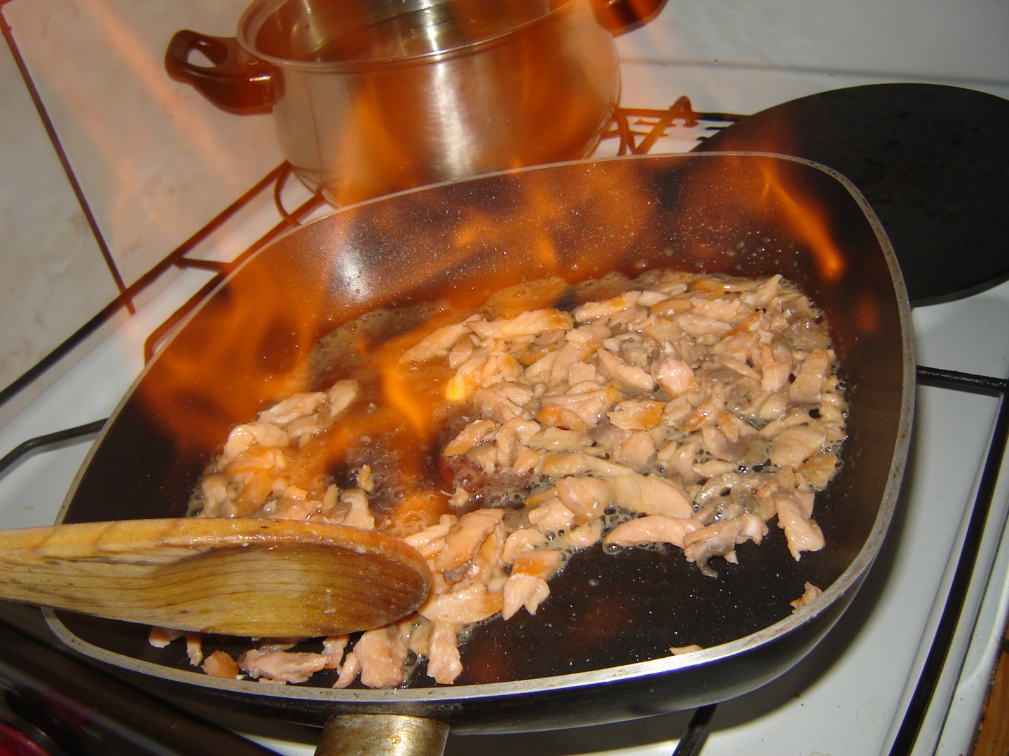 Fettuccine cu somon afumat