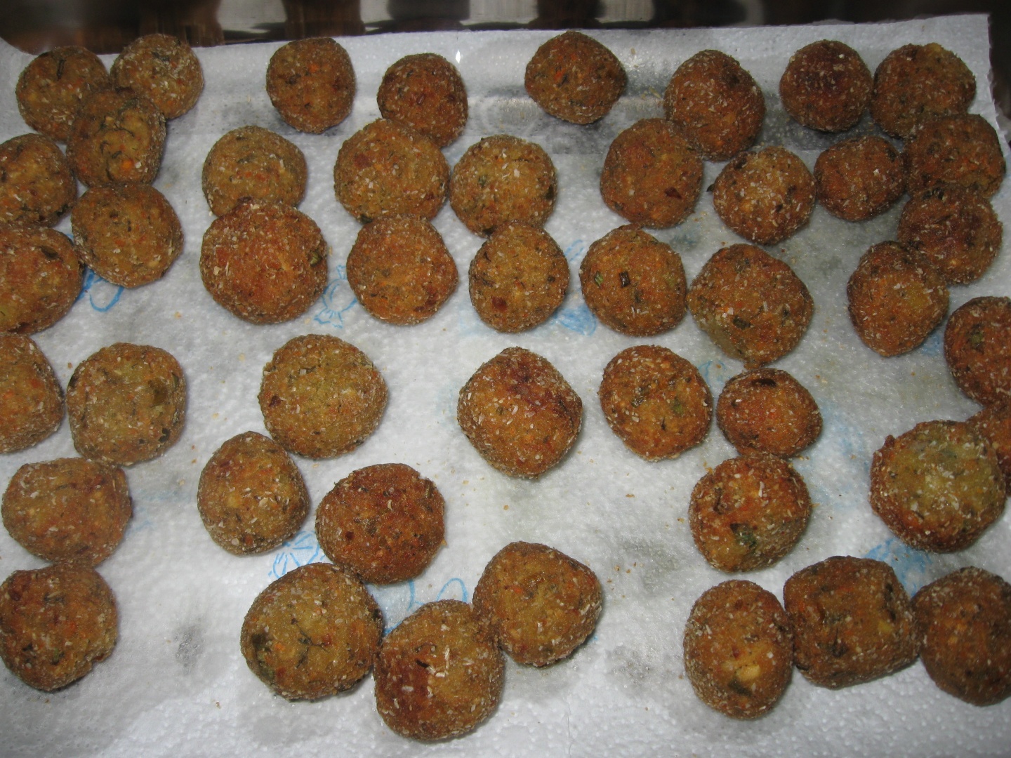 Chiftelute rapide din legume crude  - de post (reteta casei)