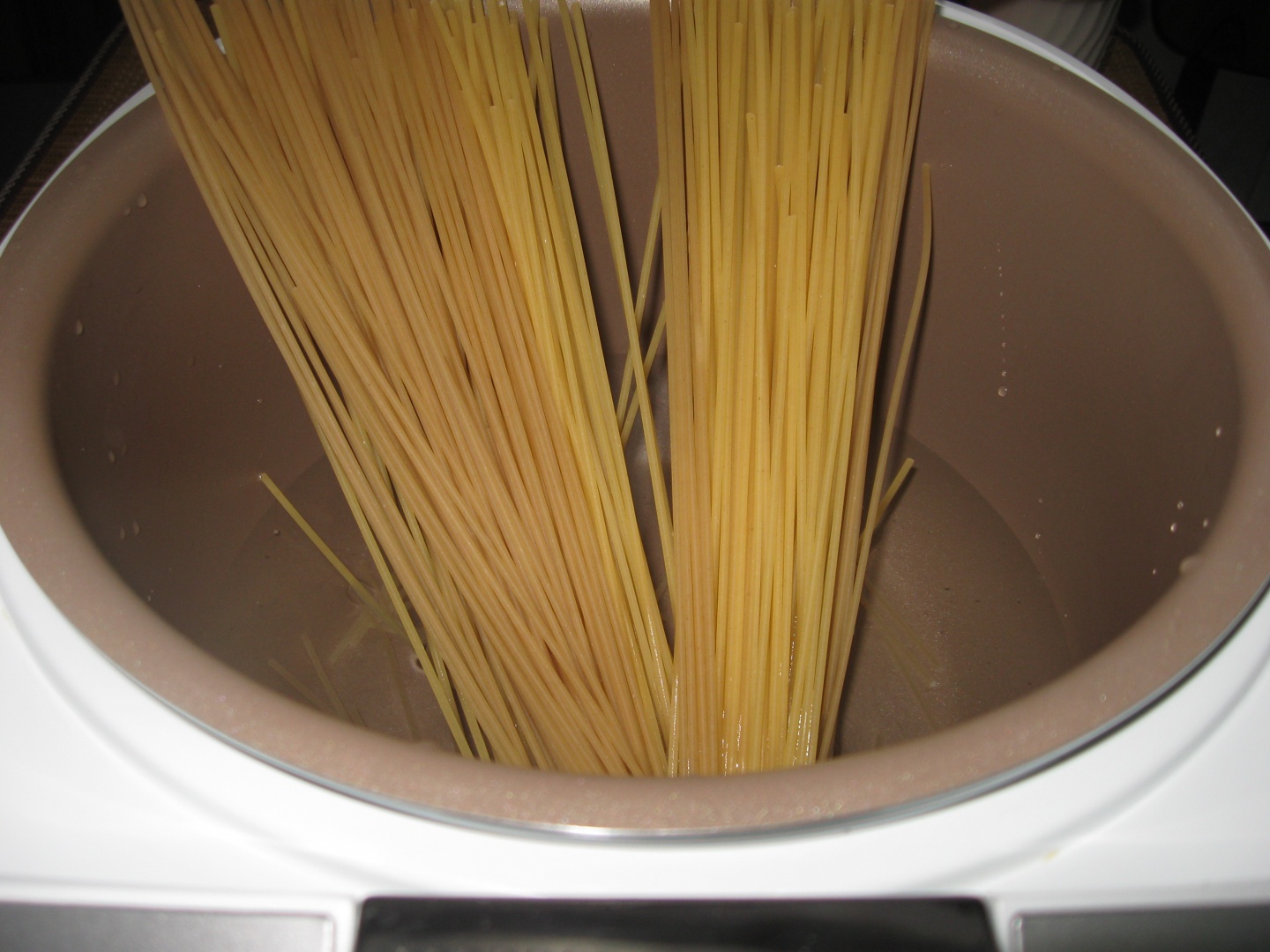 Budinca de spaghete cu branza la Philips multicooker
