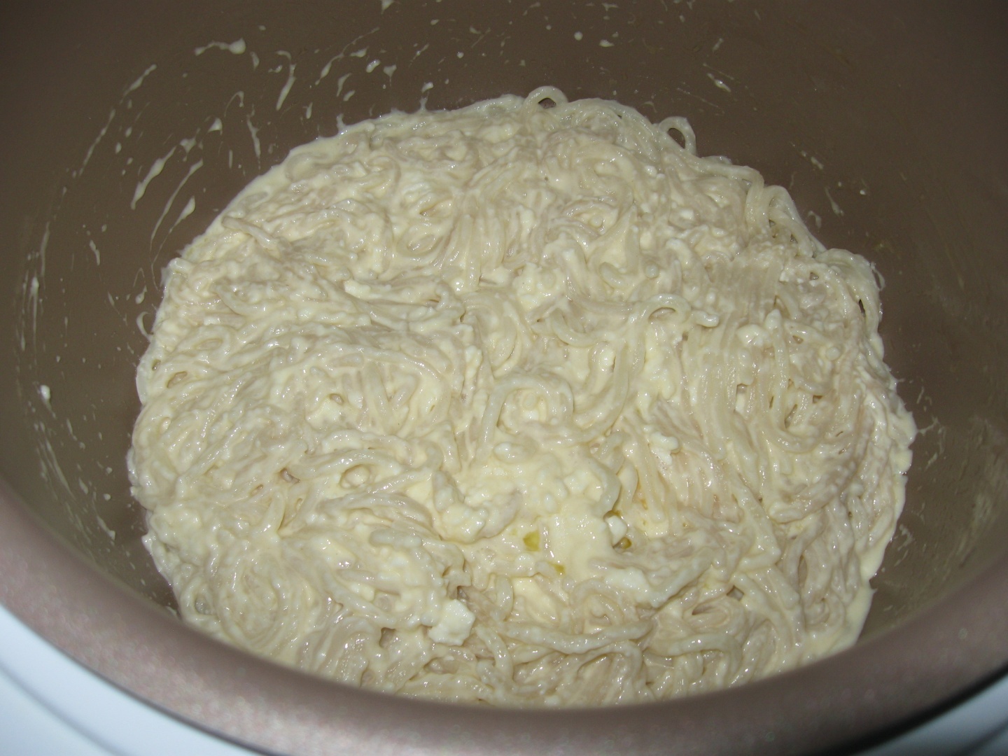 Budinca de spaghete cu branza la Philips multicooker