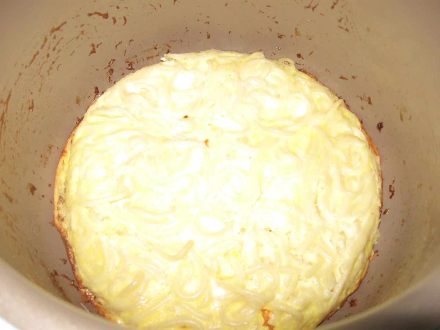 Budinca de spaghete cu branza la Philips multicooker