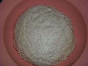 Cornulete cu untura si smantana. Reteta traditionala de cornulete fragede