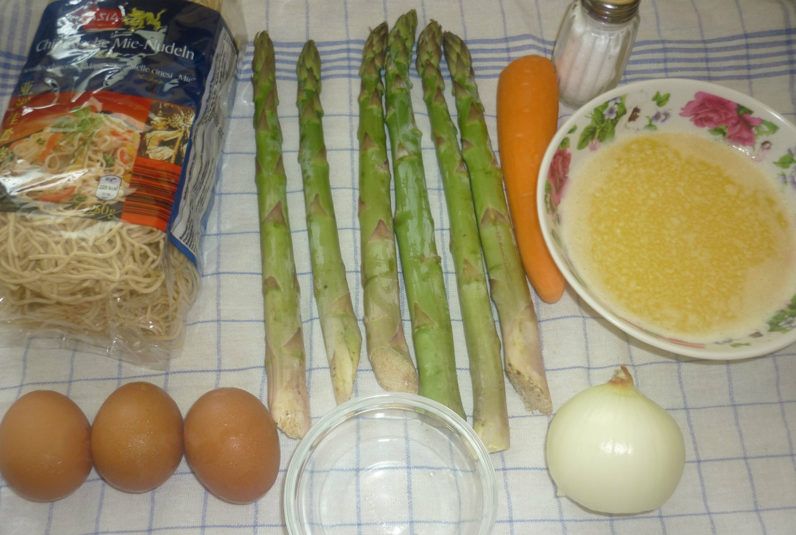 Paste din orez cu sparanghel