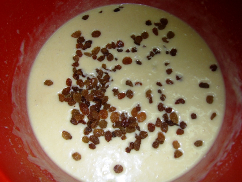 Prajitura cu mere si stafide