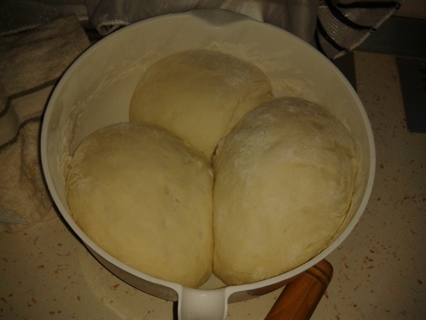 Coltunasi umpluti cu cartofi  si ceapa – reteta usoara, simpla si delicioasa