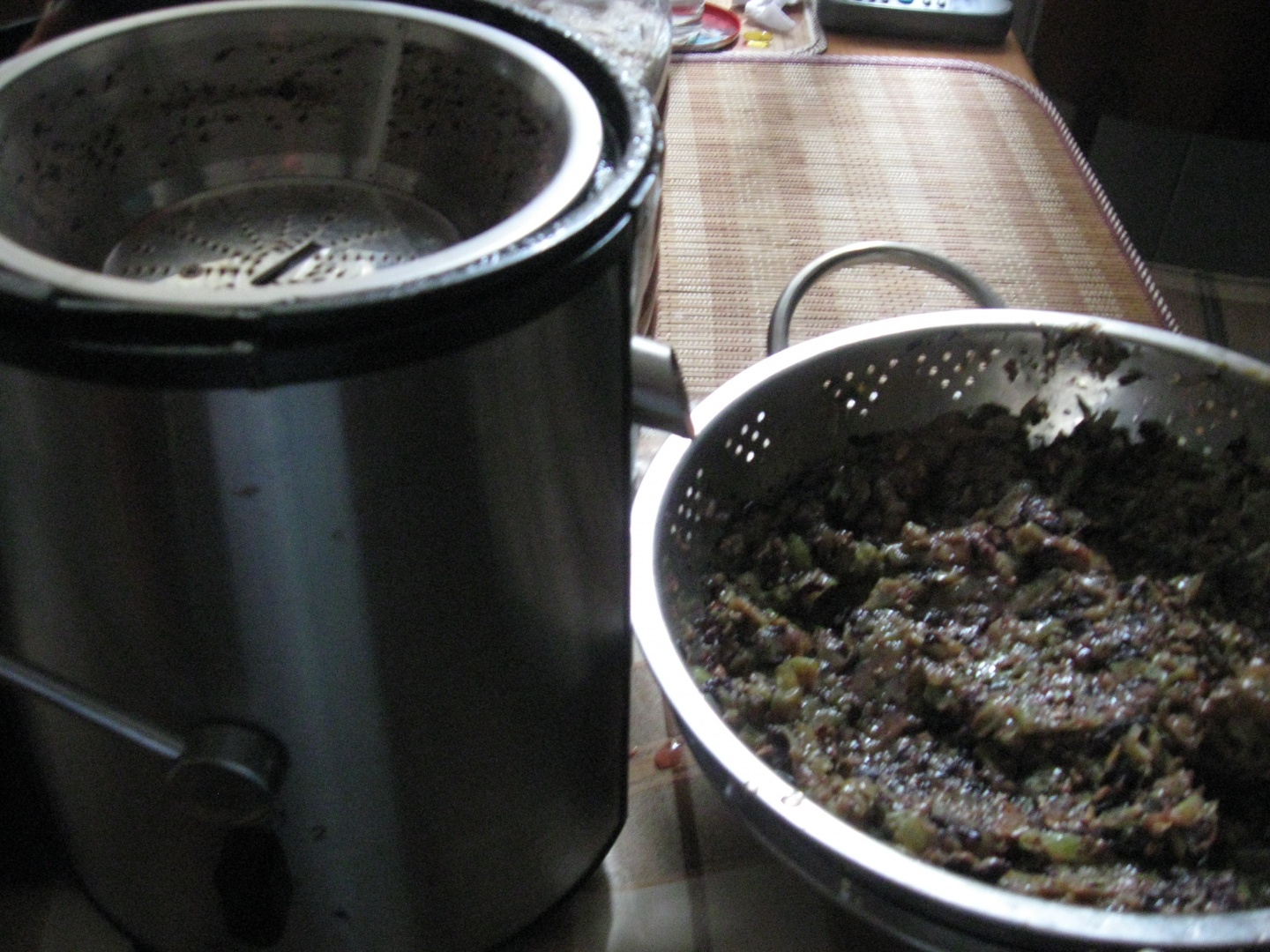 MUST si VIN obtinut in bucatarioara de la bloc