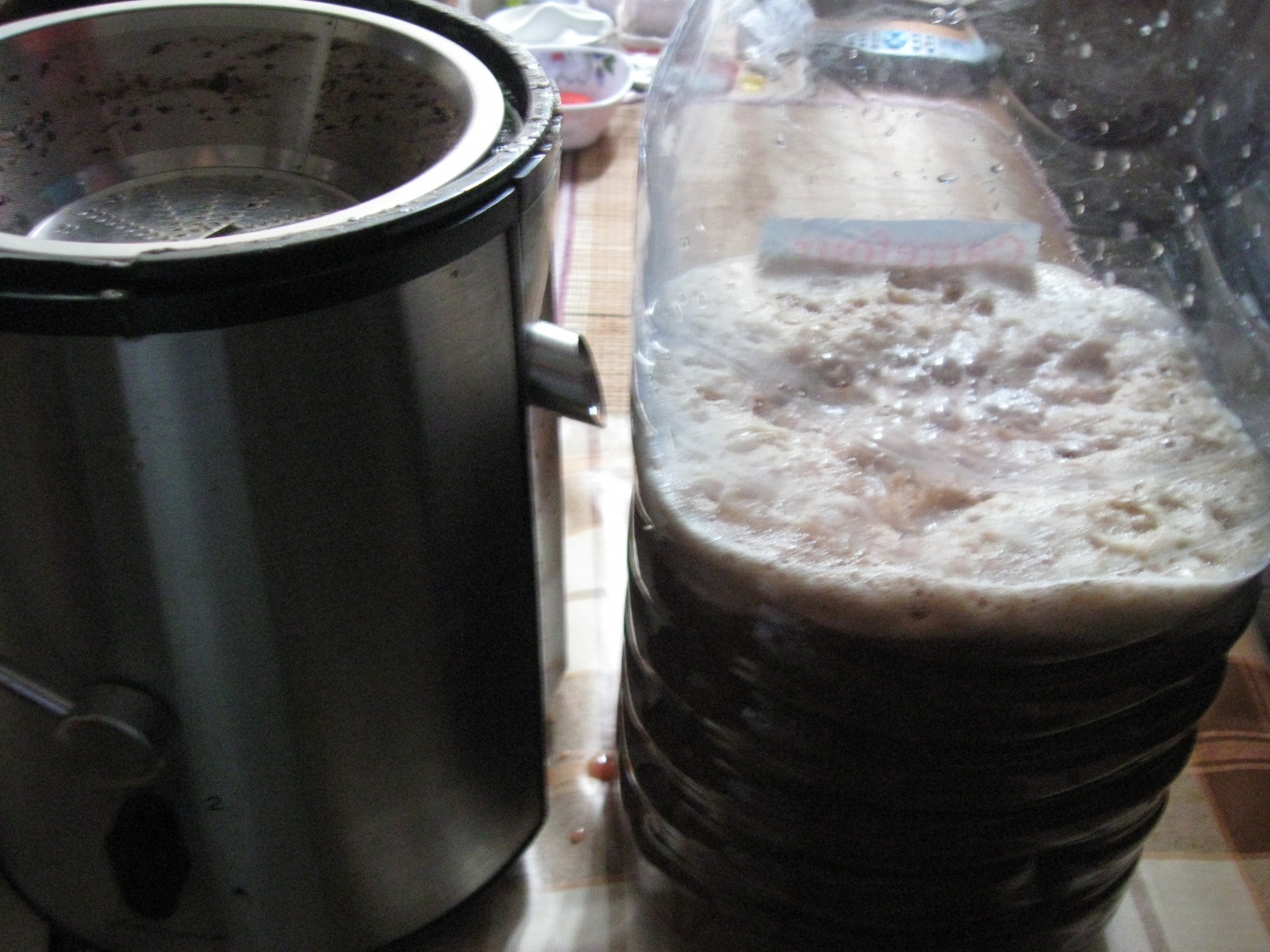 MUST si VIN obtinut in bucatarioara de la bloc