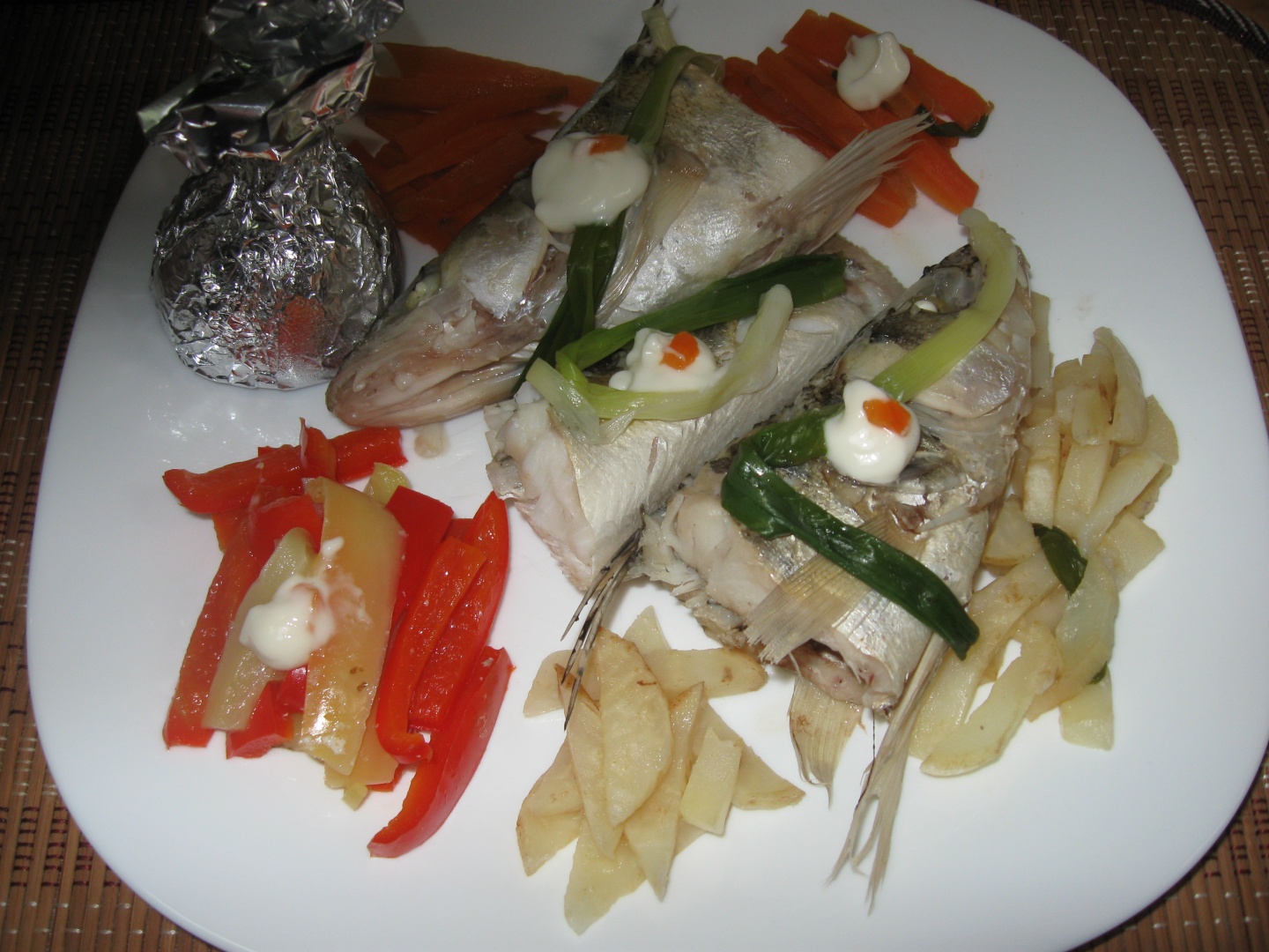 Salau fiert cu legume la Philips multicooker