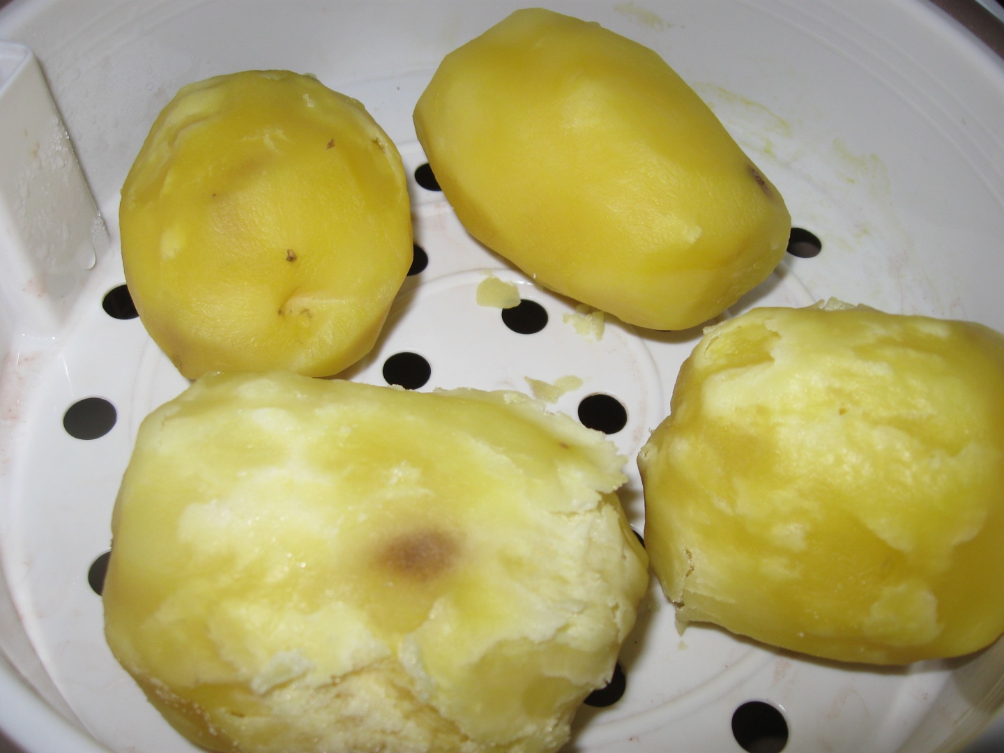 Cartofi surpriza  la Philips multicooker