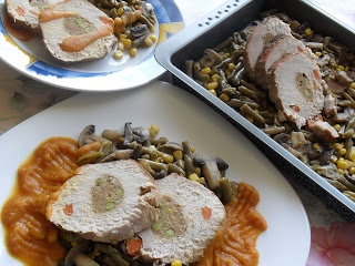 Cotlet umplut cu garnitura de fasole verde, ciuperci si porumb