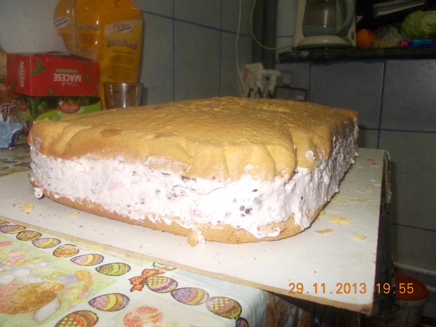 Tort cu crema din fructe de padure