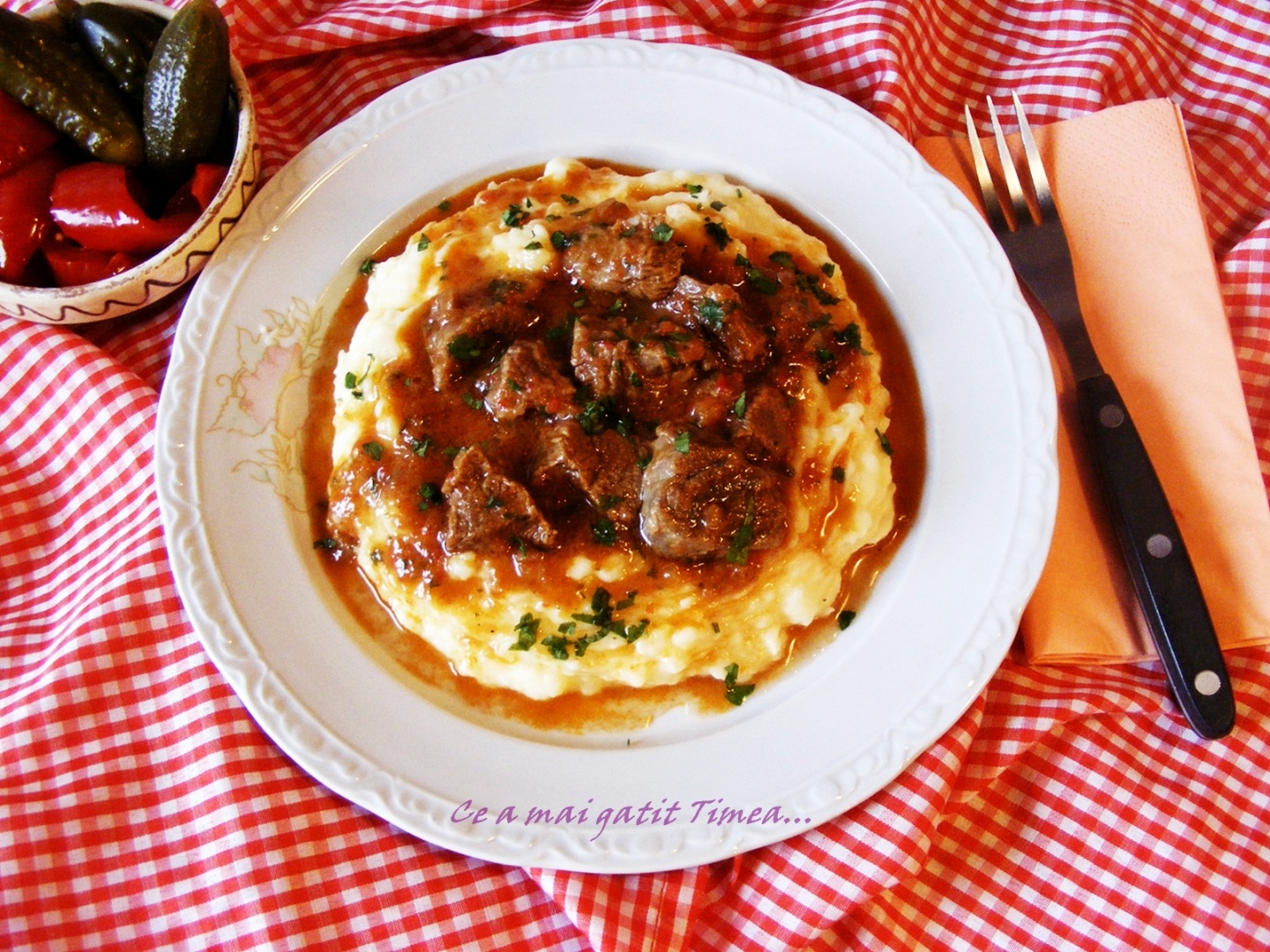 Tocanita de vitel ca la mama acasa
