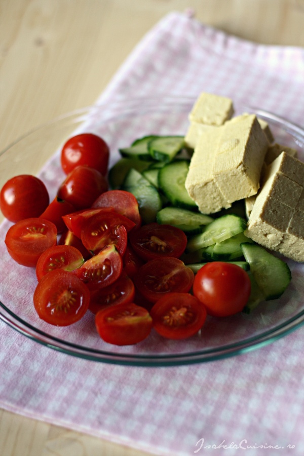 Salata de alge marine Wakame si tofu