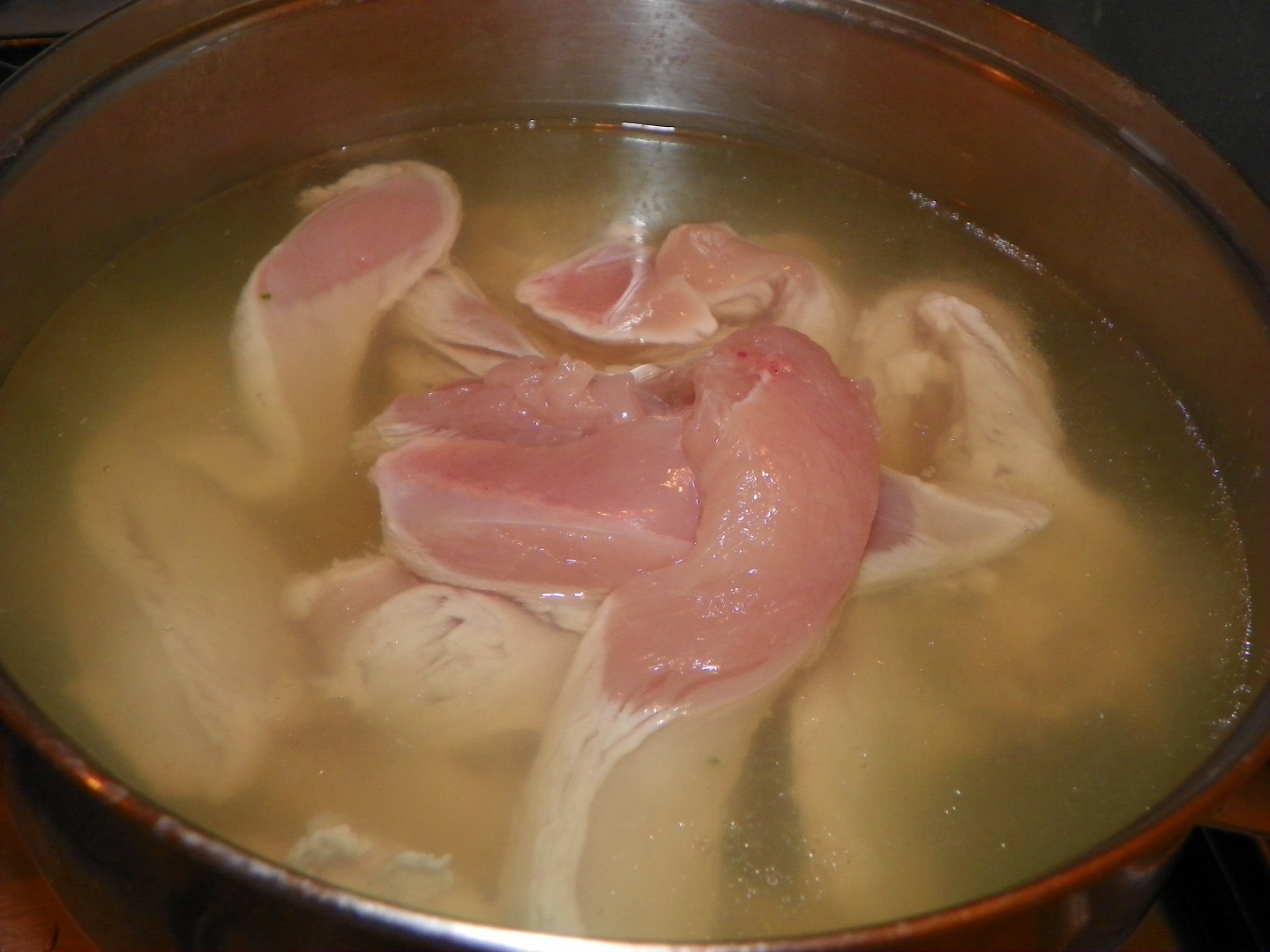 Souffle de broccoli cu piept de pui