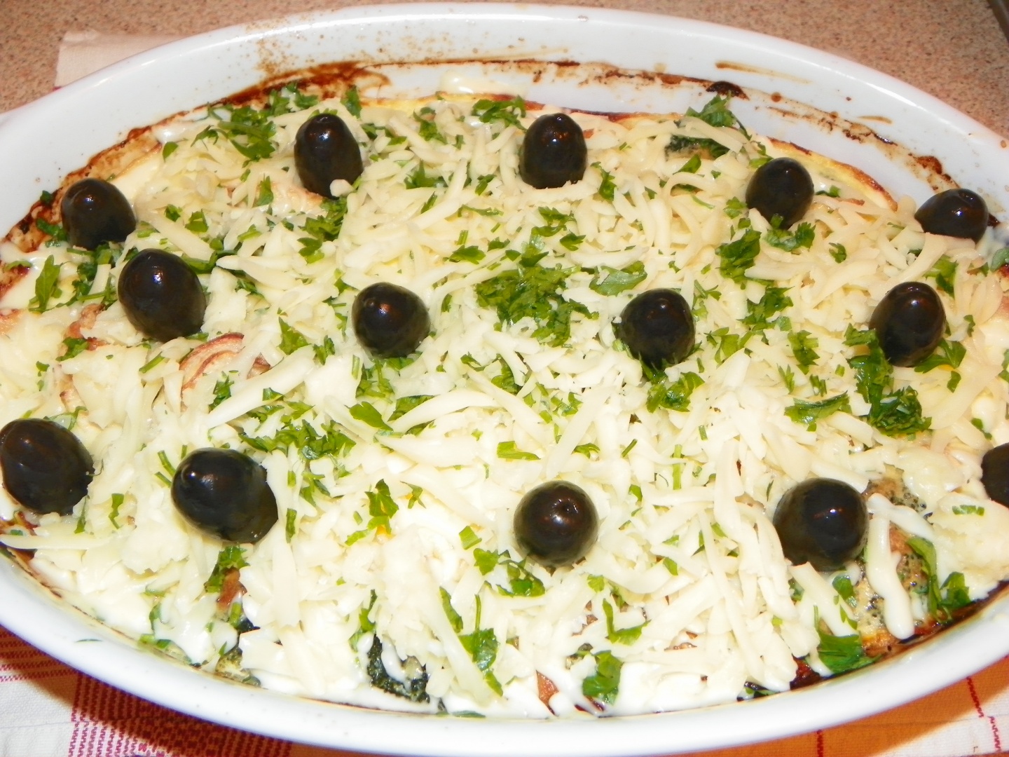 Souffle de broccoli cu piept de pui