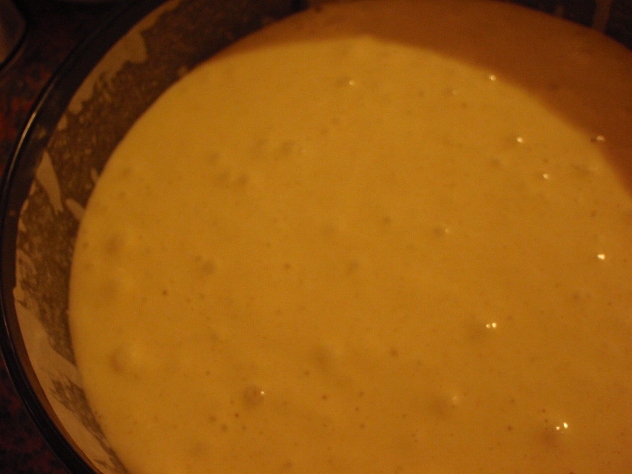 Tort cu cremă mascarpone și sos de fructe