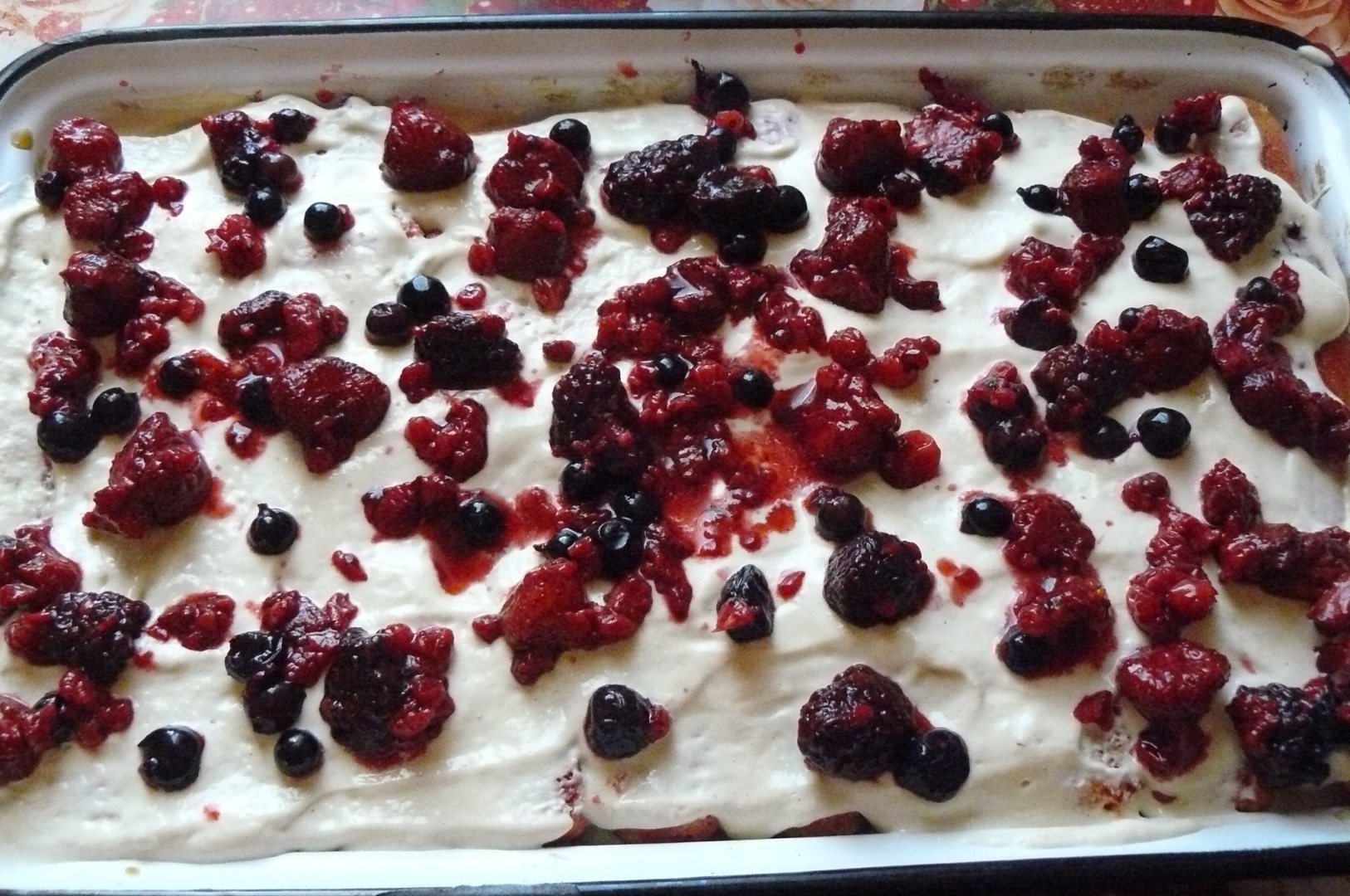 Tiramisu cu fructe de padure