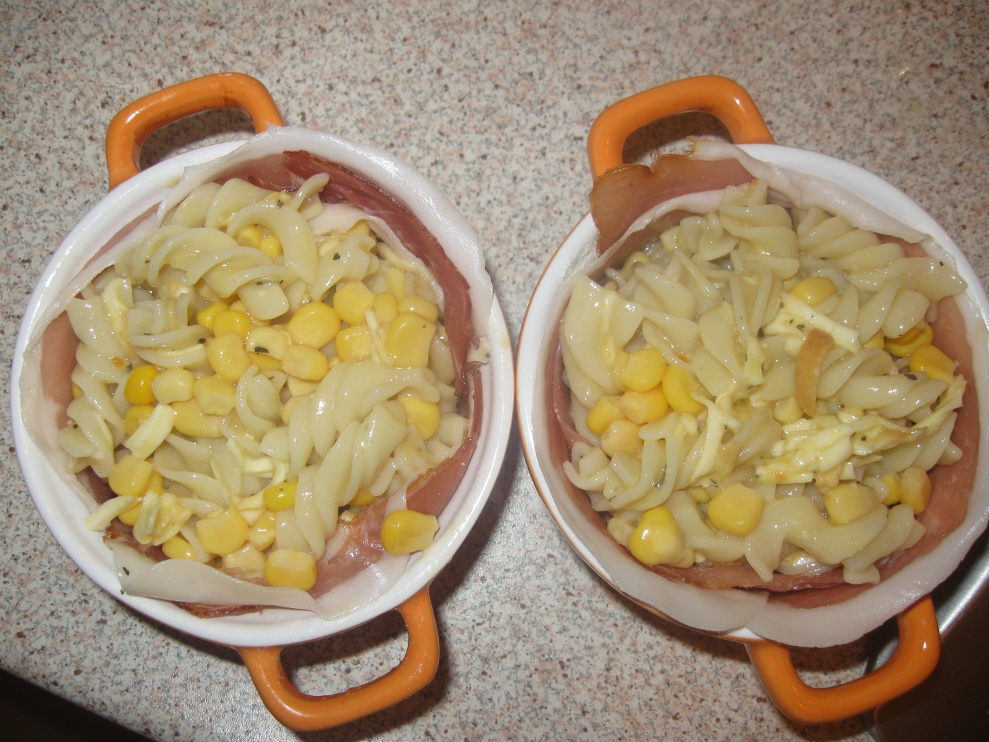 Mini-budinci imbracate in prosciutto