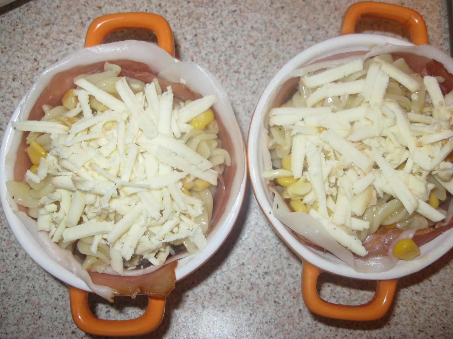 Mini-budinci imbracate in prosciutto