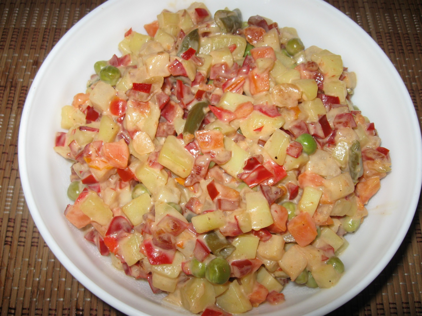 Salata de legume cu maioneza de post - Philips multicooker