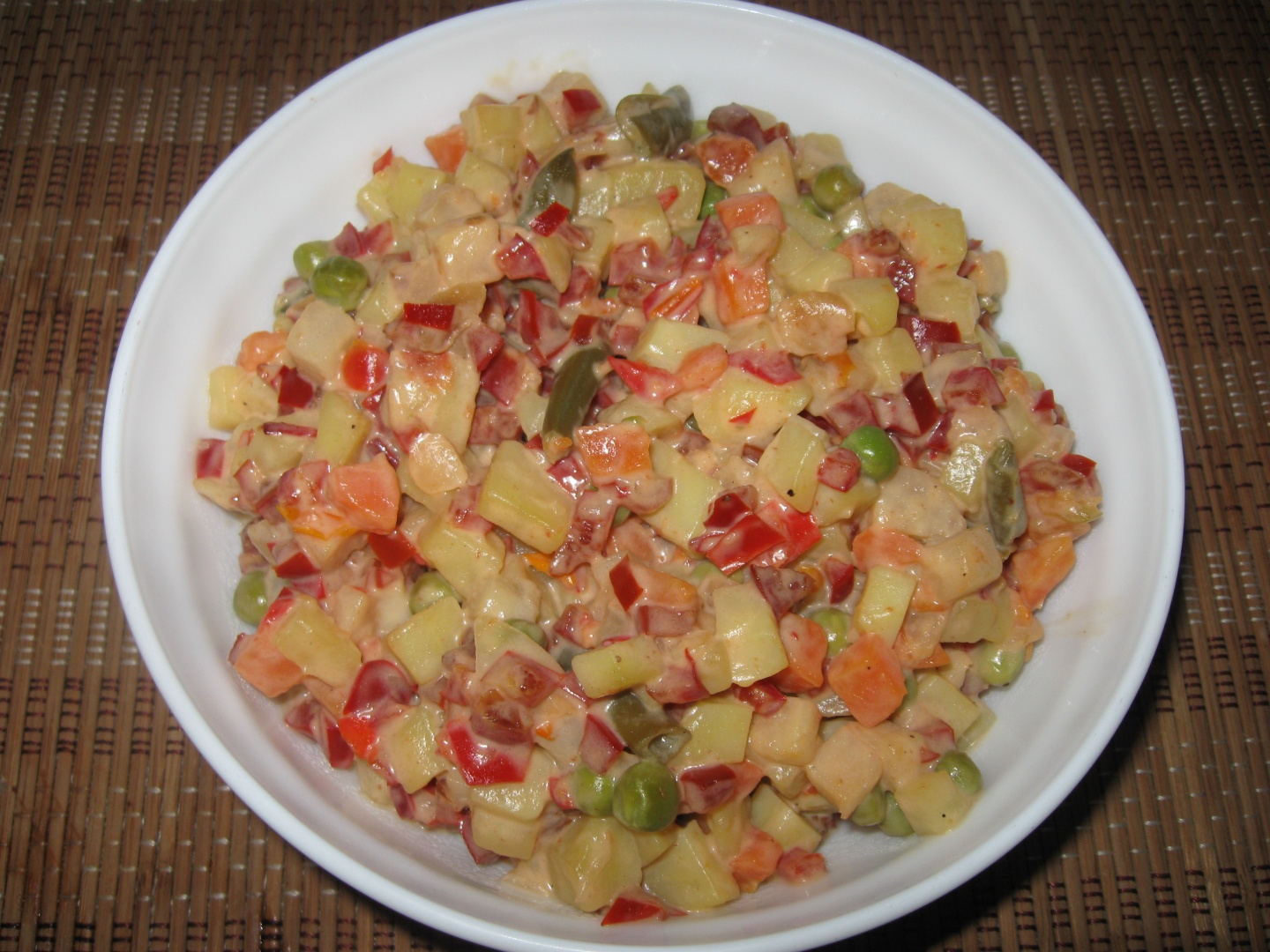 Salata de legume cu maioneza de post - Philips multicooker