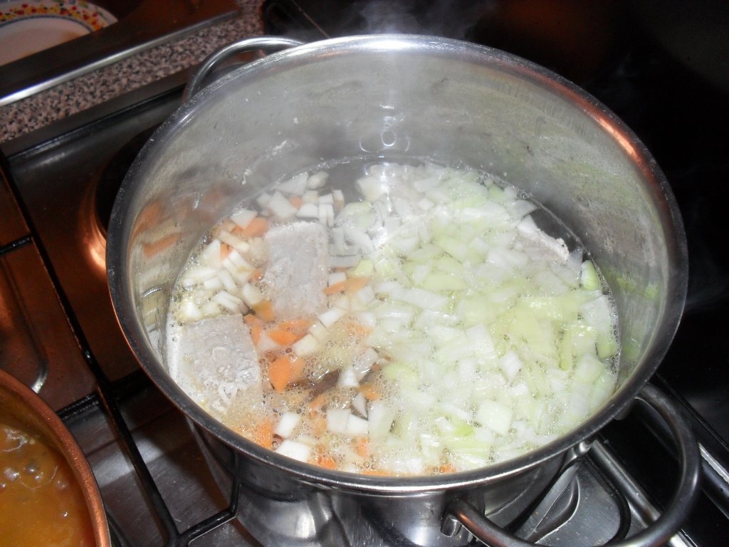 Supa de cartofi cu carne de porc