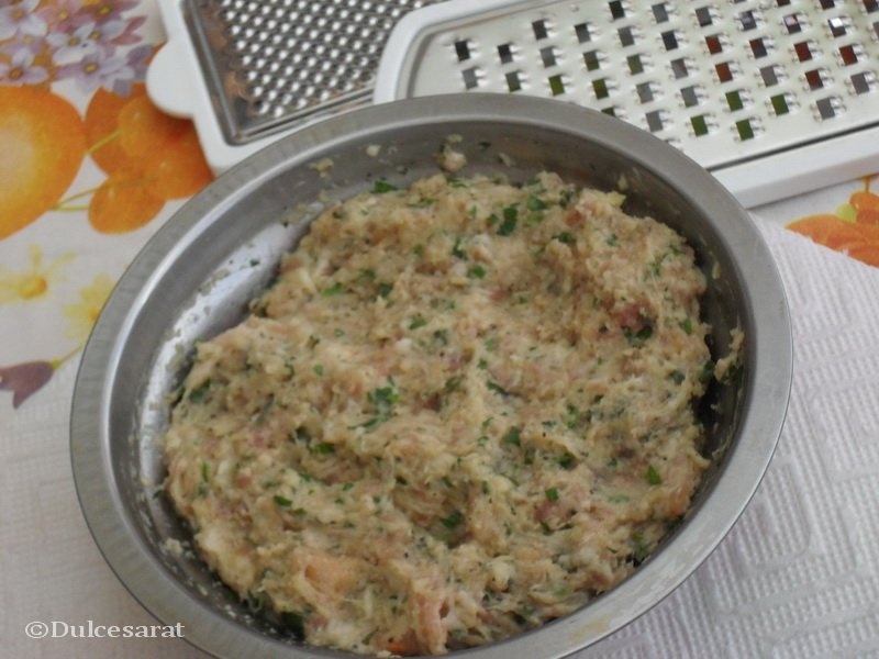 Chiftelute din carne de porc cu menta