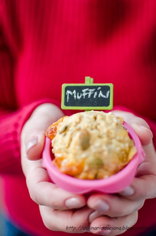 Mozzarella & herbs muffins