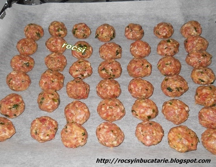 Chiftelute la cuptor