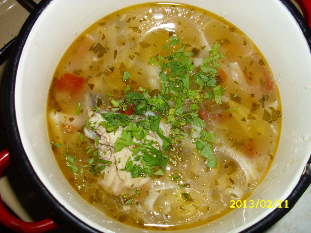 Bors  de iarna cu carne de pui