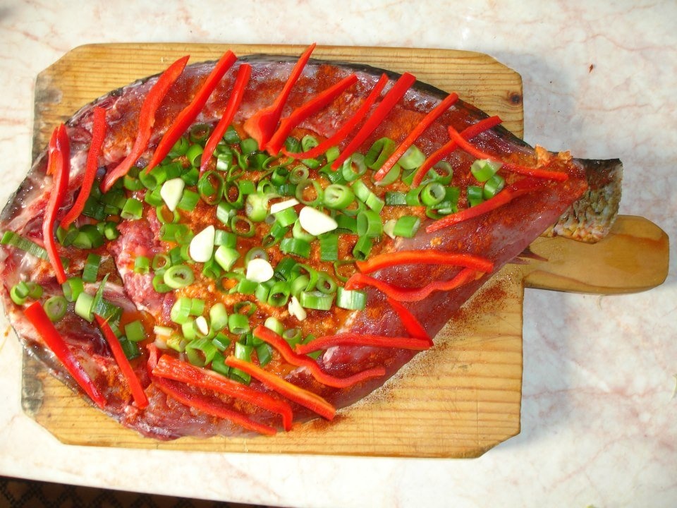 Crap umplut cu ton, la cuptor