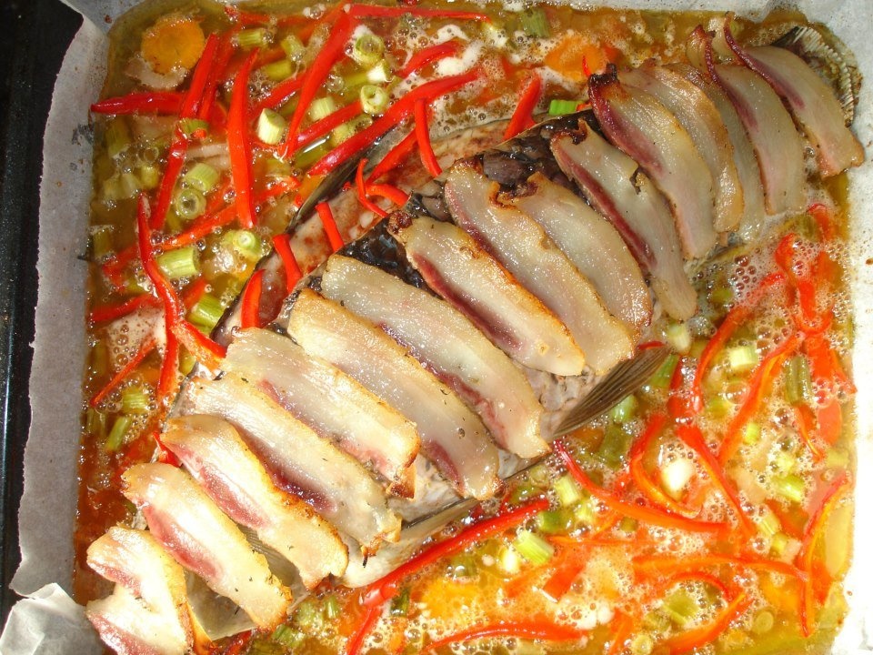 Crap umplut cu ton, la cuptor