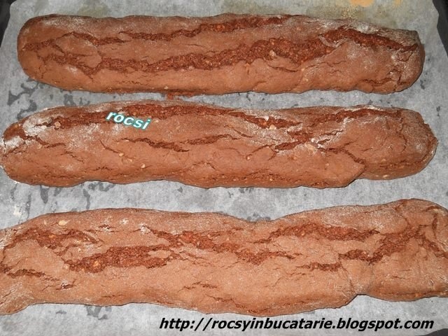 Biscotti cu nuci si ciocolata