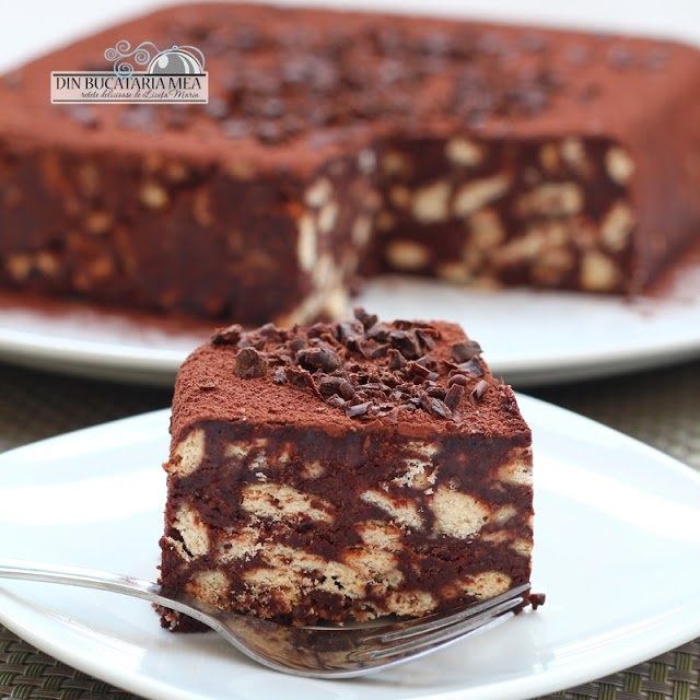Tort de biscuiti.  Reteta fara coacere pentru un desert rapid si delicios