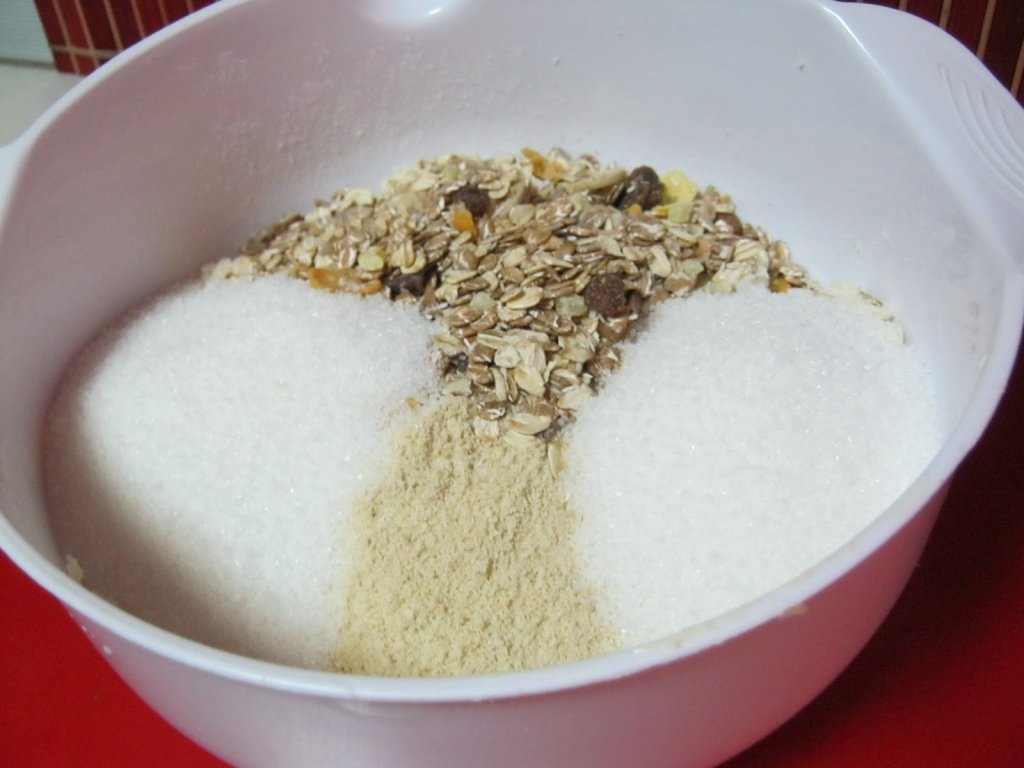 Crumble cu mere si mure