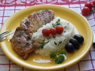 Pulpe de pui dezosate la gratar cu garnitura de orez