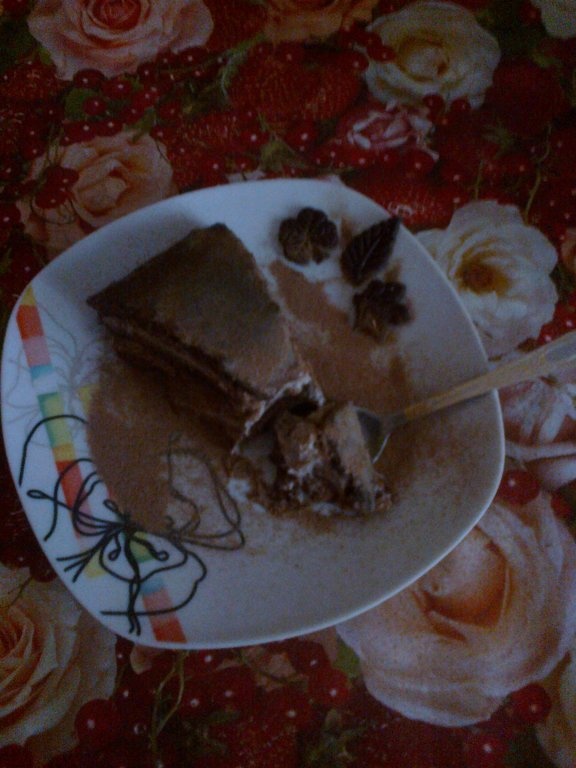 Tort inventat cu ciocolată