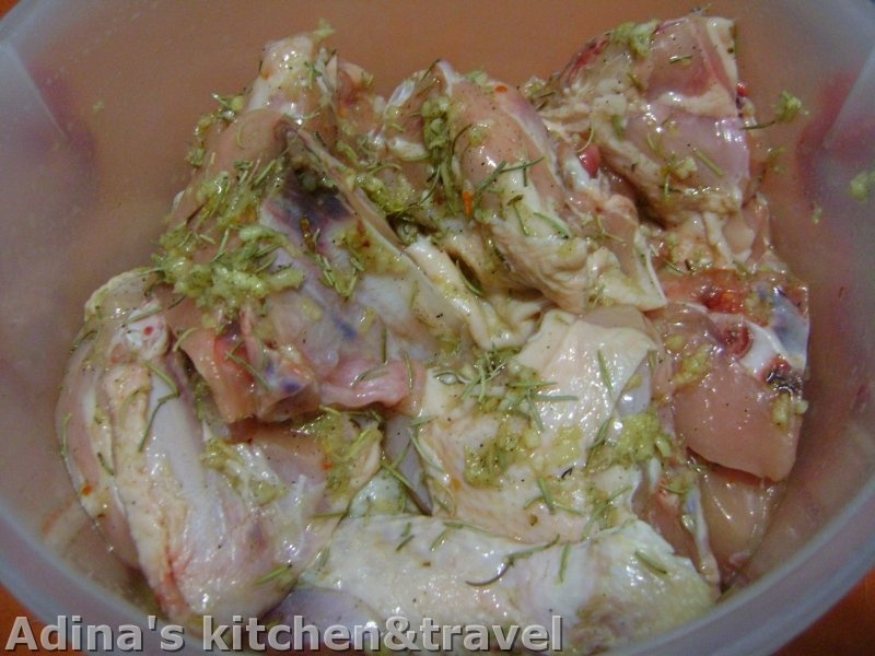 Pui rumenit - marinat cu rozmarin