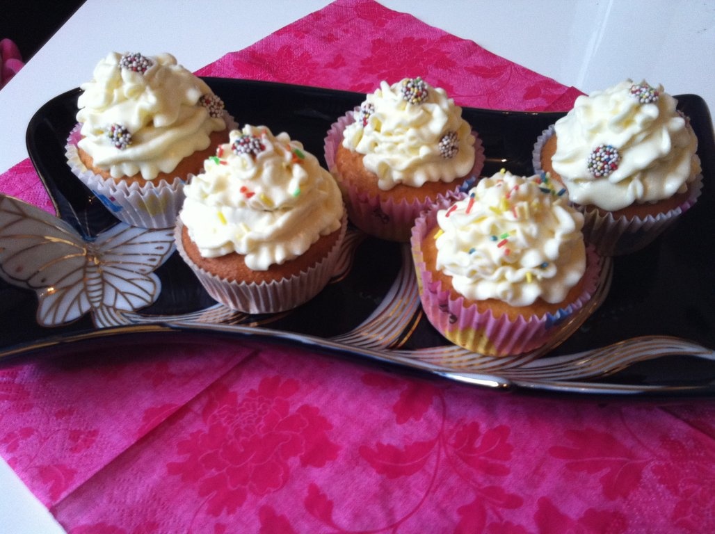 Briose cu crema mascarpone