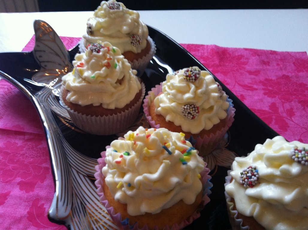 Briose cu crema mascarpone