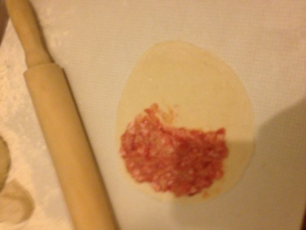 Pateuri cu carne (Cebureki s measom)