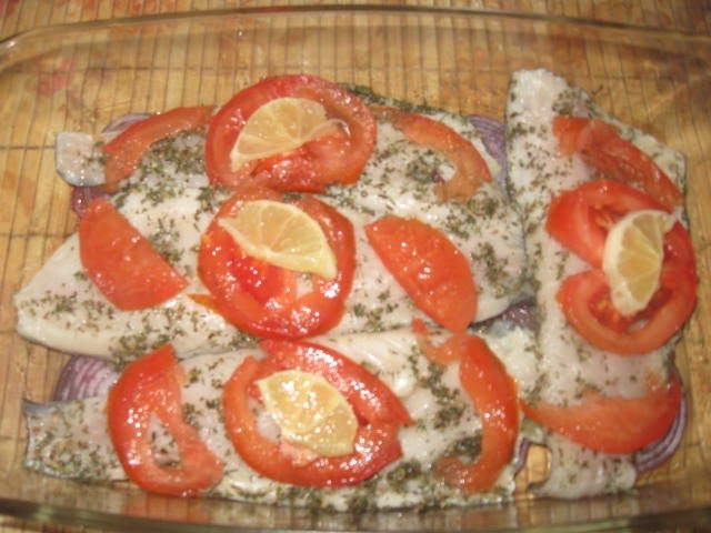 File de Păstrăv la cuptor cu legume şi caşcaval