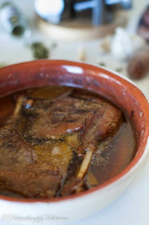 Confit de Canard aux Pommes Sarladaises