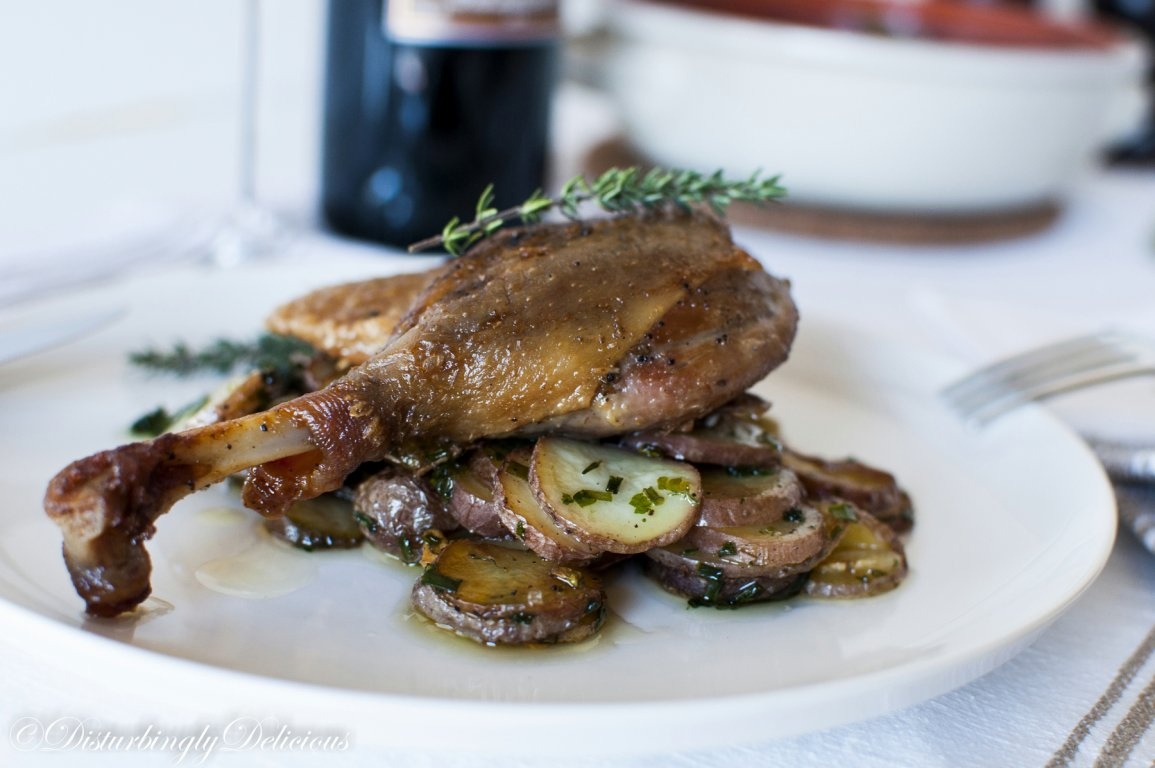 Confit de Canard aux Pommes Sarladaises