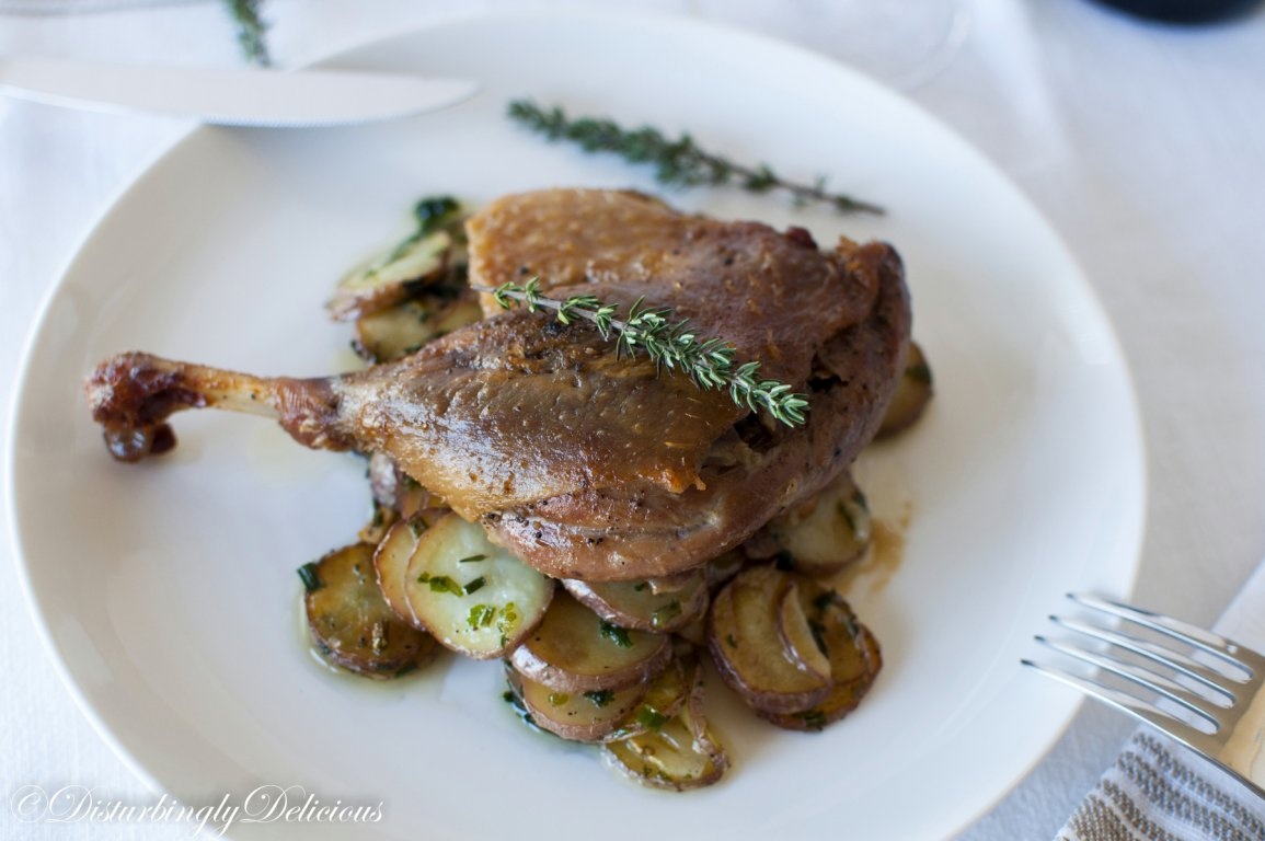 Confit de Canard aux Pommes Sarladaises